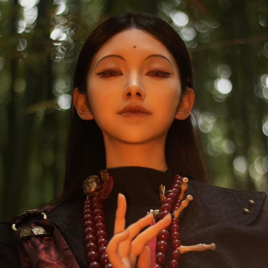 丸丸.