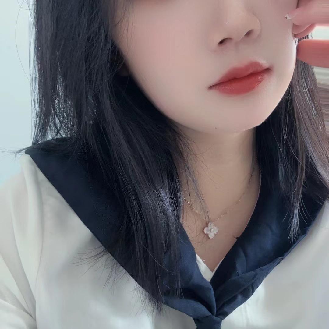 半颗糖。