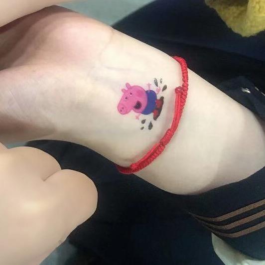 捏捏（很酷不说话