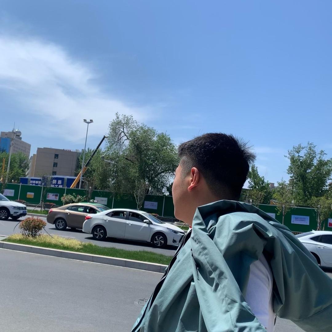 我一吃饱就困。