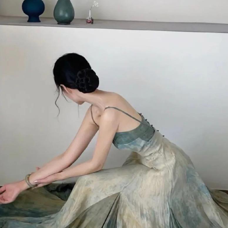 陈陈陈.