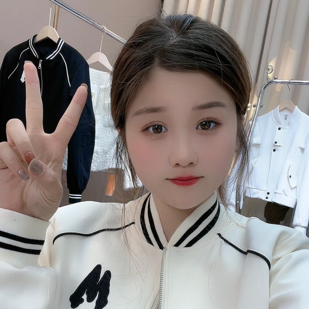 小洁时尚女装批发