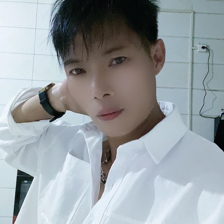云巅演艺，单身康哥