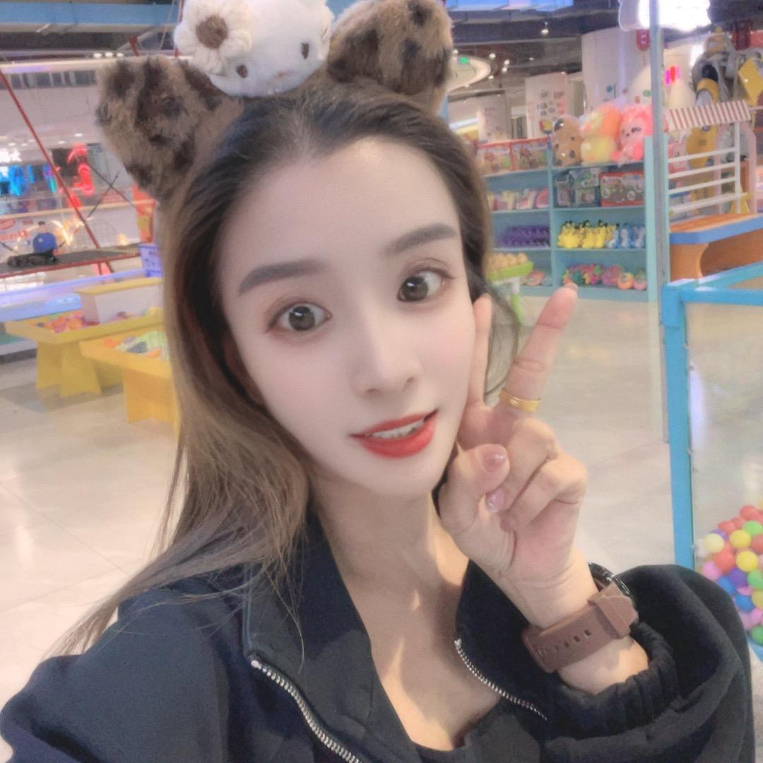 💞ℒᎭℯ⃝依依🍒