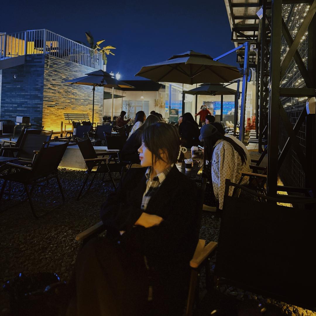 关你屁事🧏🏻‍♀️