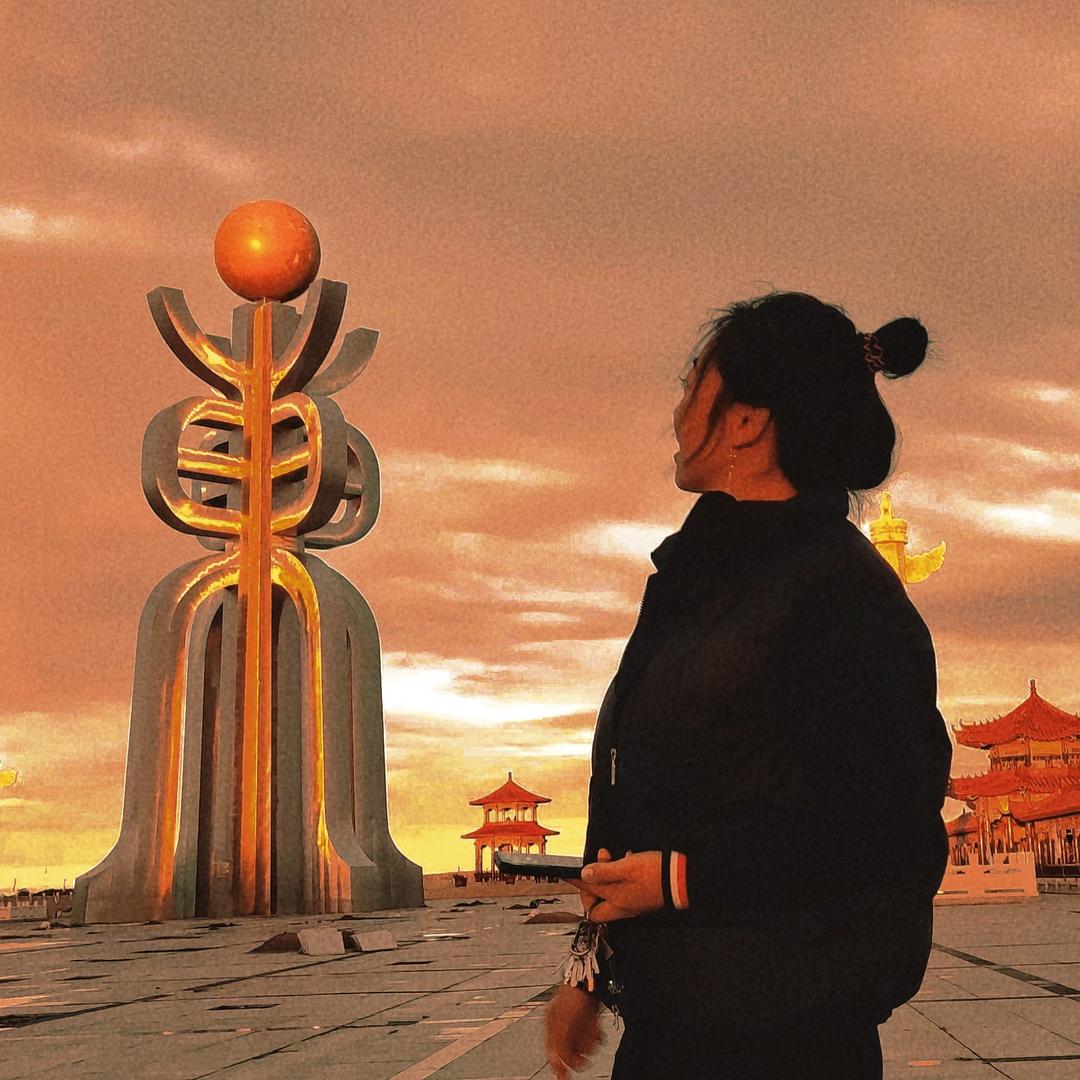 抚远高美娜