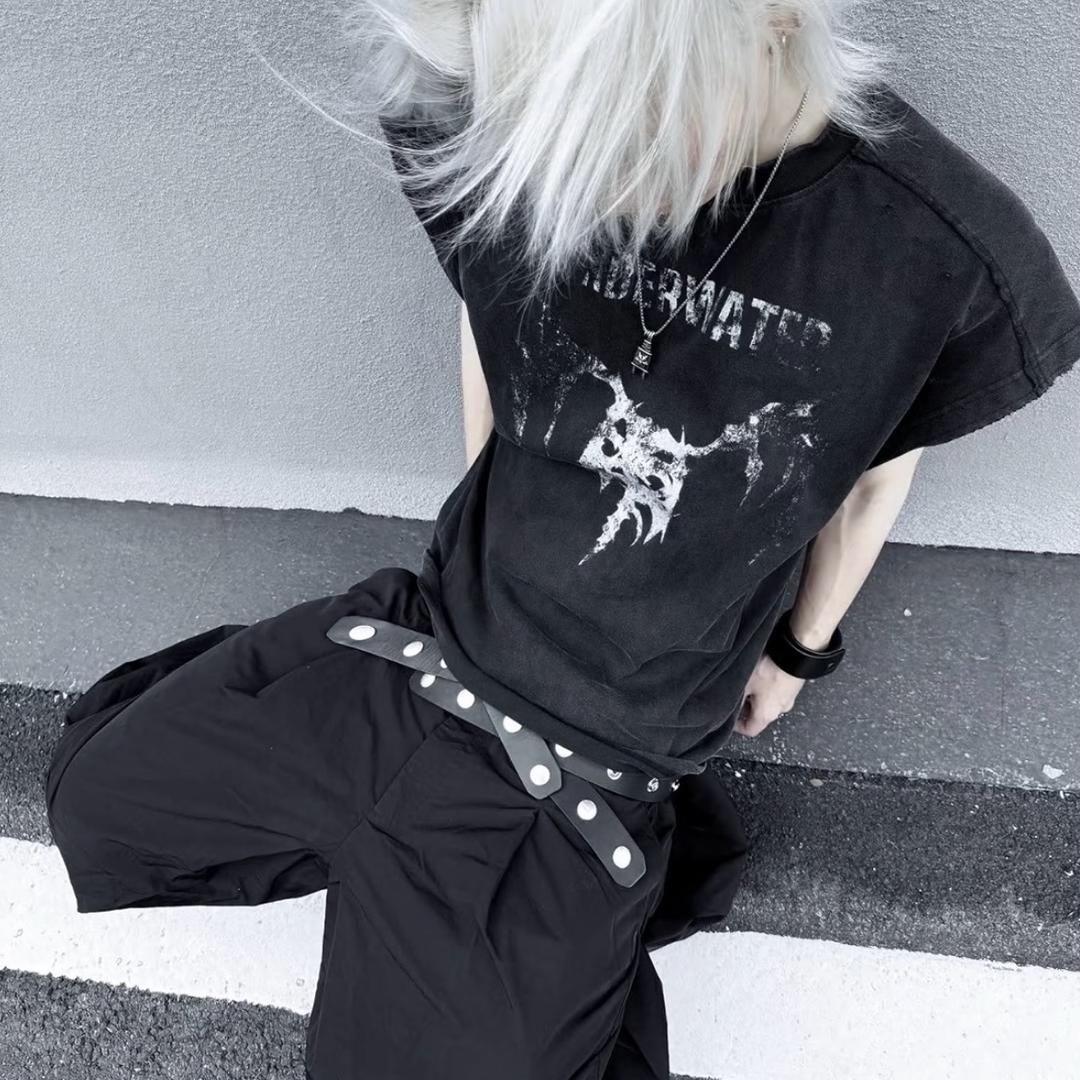 灰色骨钉