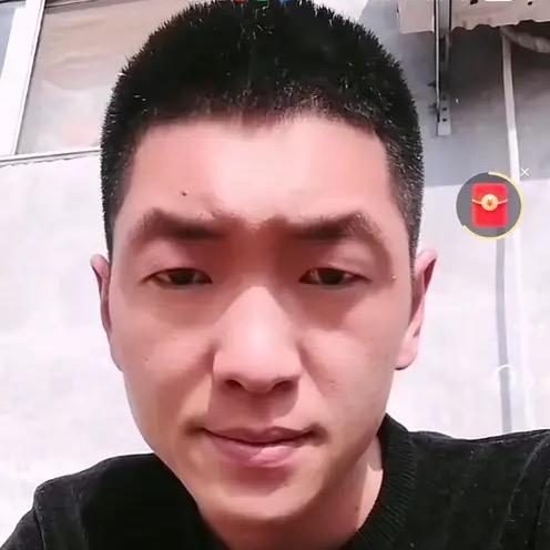 裴允