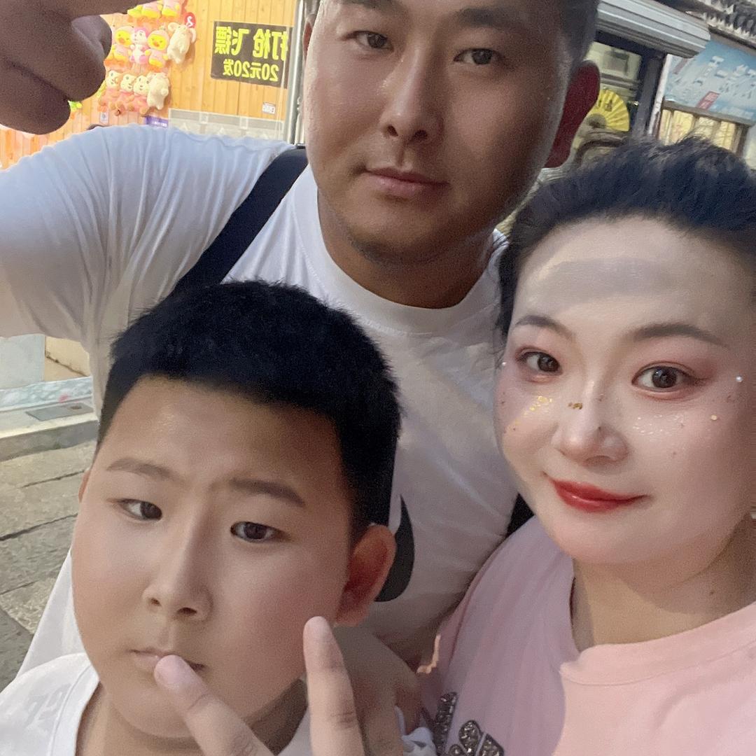 管磊老婆（王敏）21号早上九点会理石榴