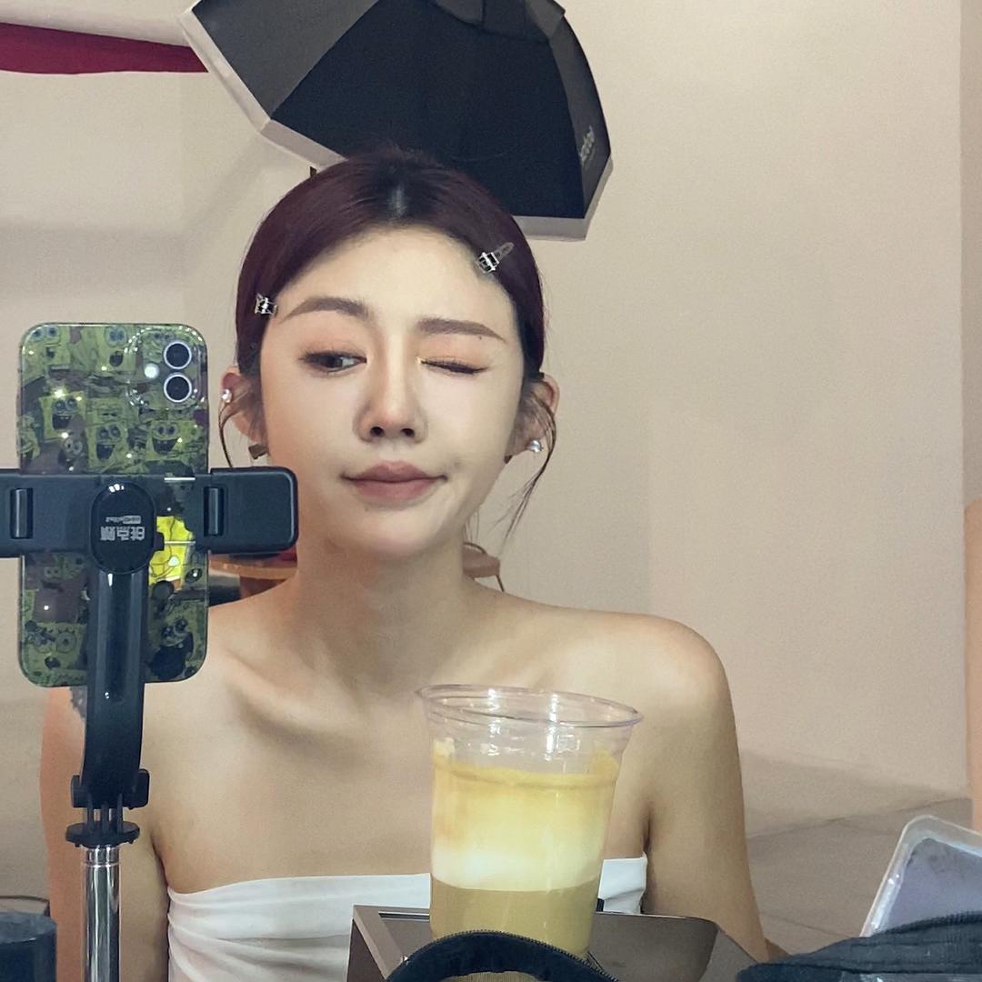 刘晚¹¹⁸