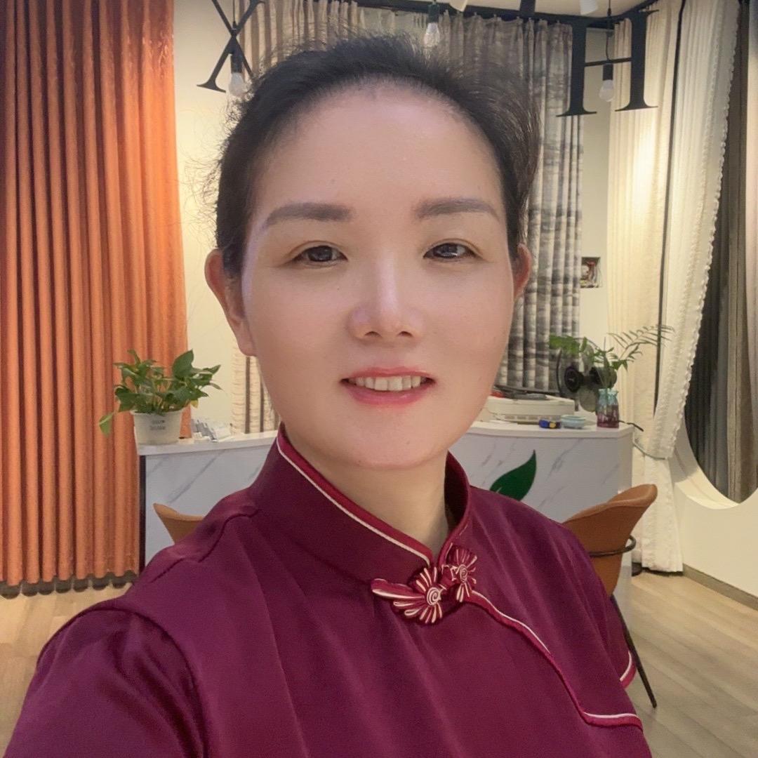 胡姐在上海做窗帘墙布27年