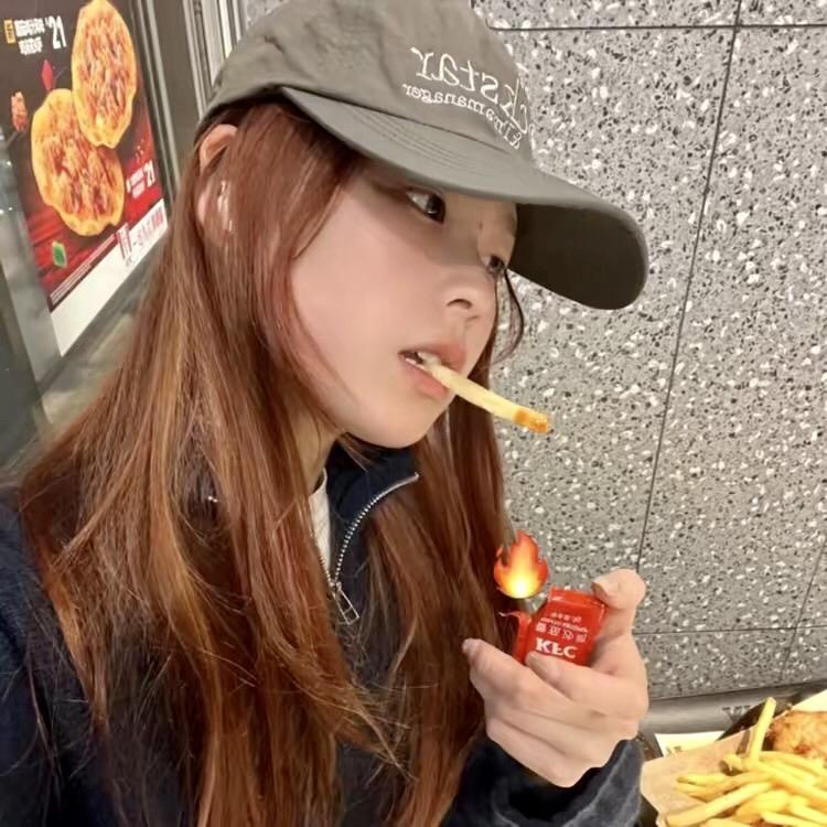 咕噜憨总٩̋(๑˃́ꇴ˂̀๑)