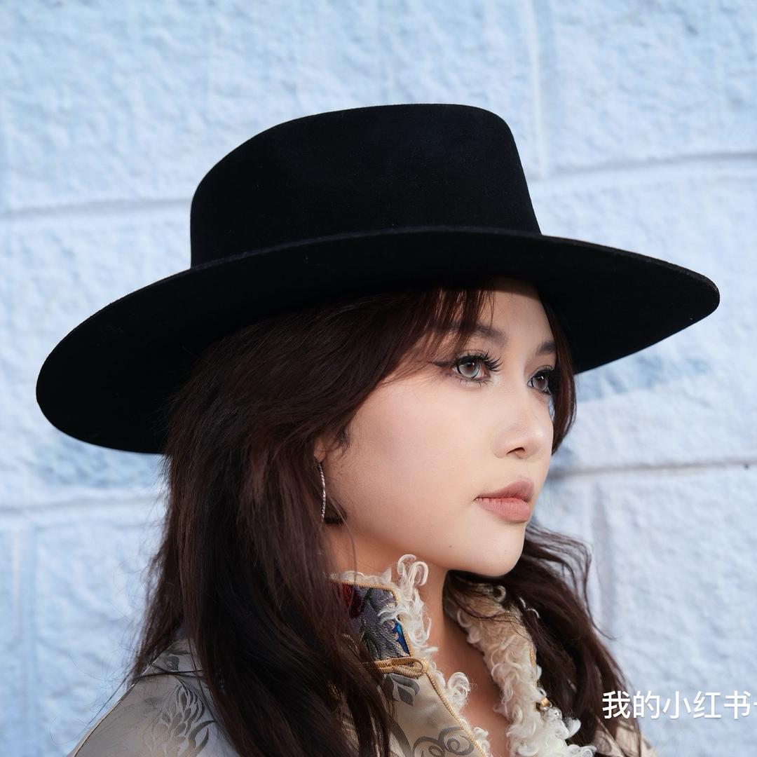 自由化妆师拉卓