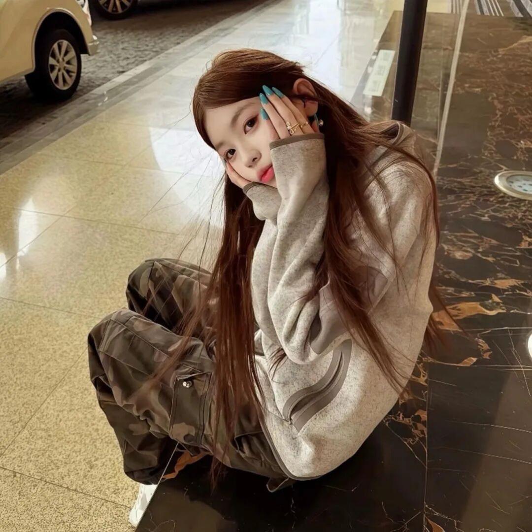 老奶奶背我闯红灯