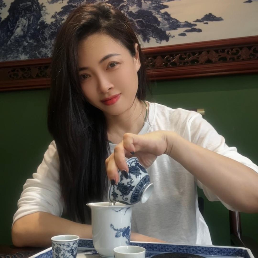 浅 语 入 墨