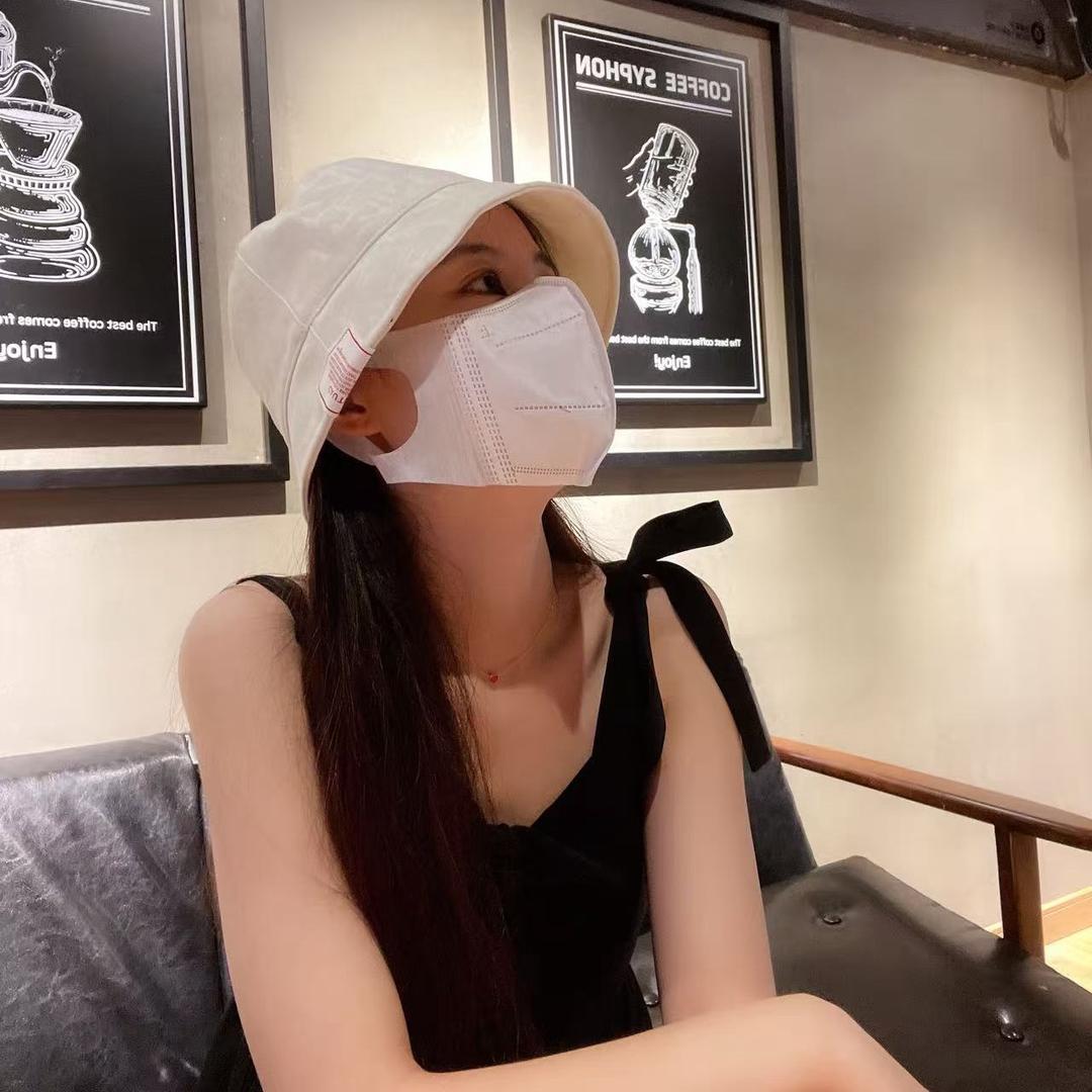 林兔兔线下女裤直播