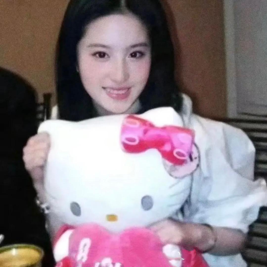 小何小小