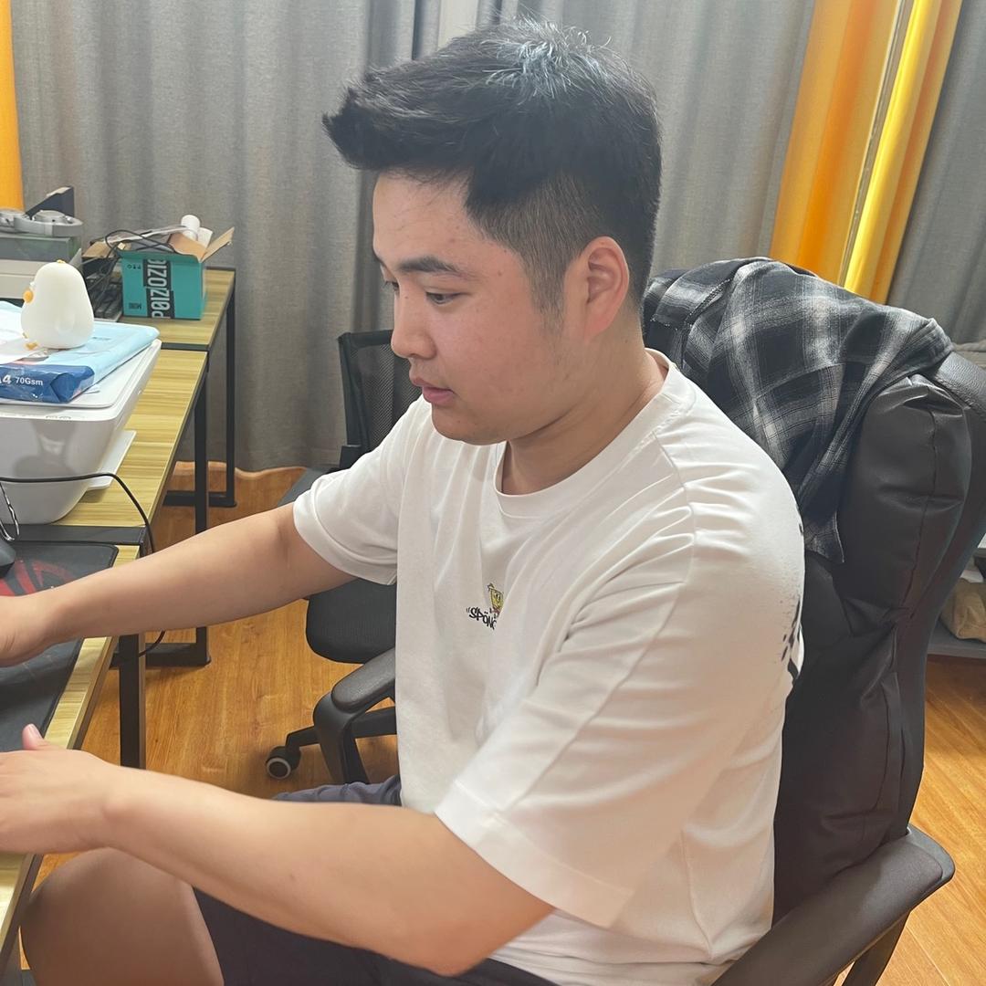 老洛