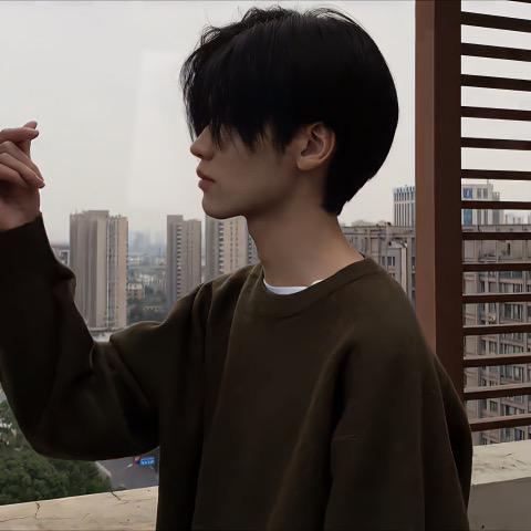 范思哲