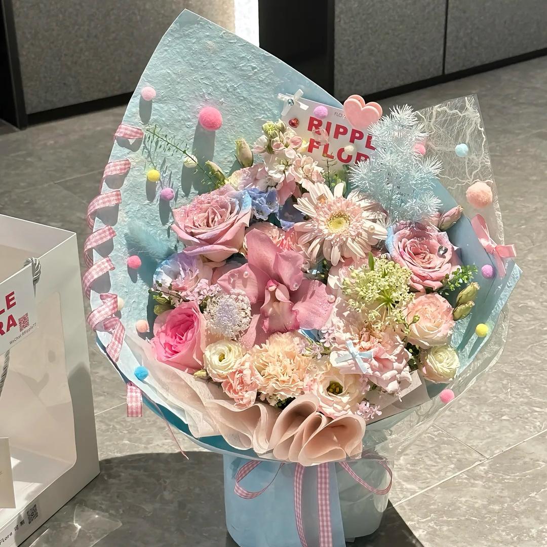 你身上有她的香水味，一闻就没我的贵