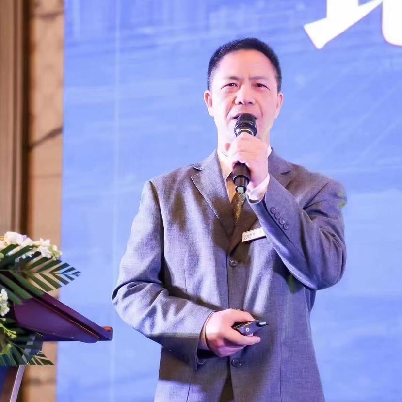 蓝俊机械-陈宇青