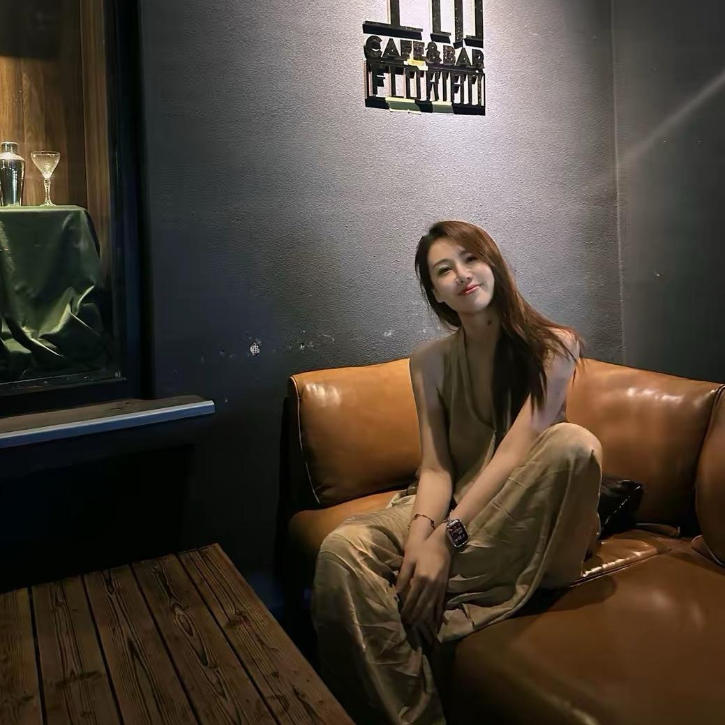 杭井-芳芳爱喝水