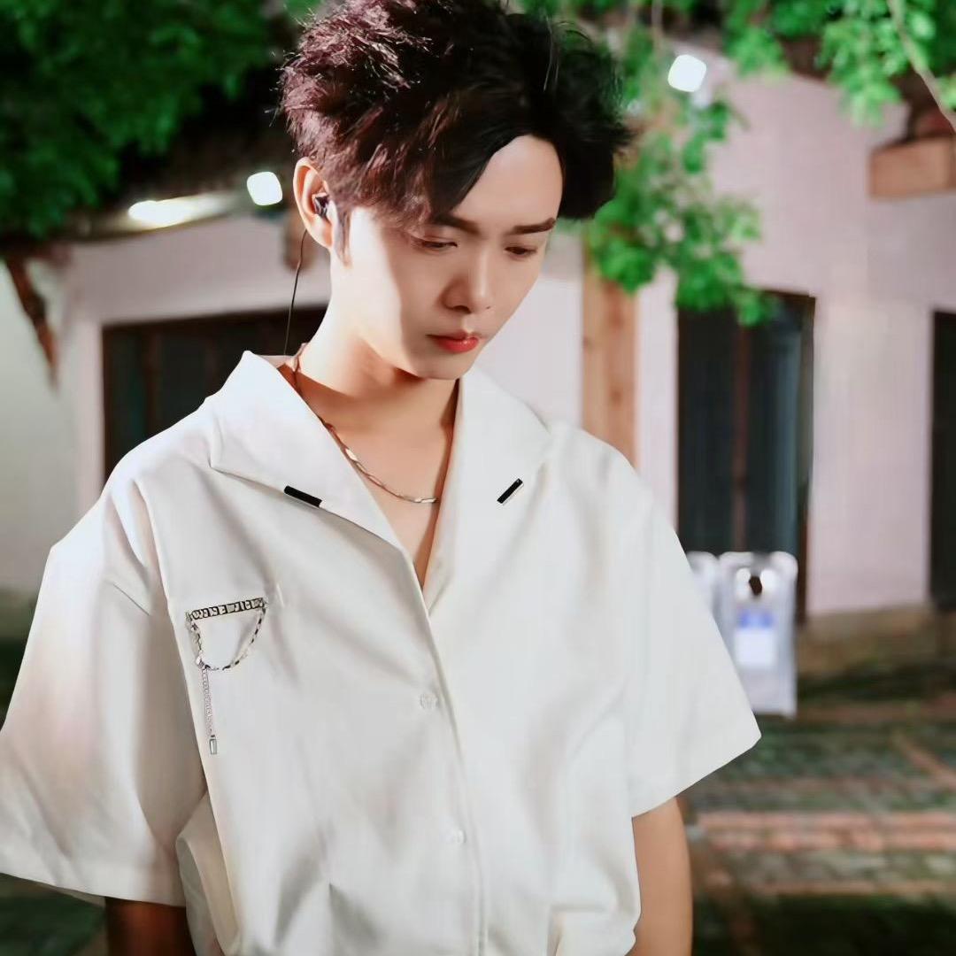 🥁阿万万