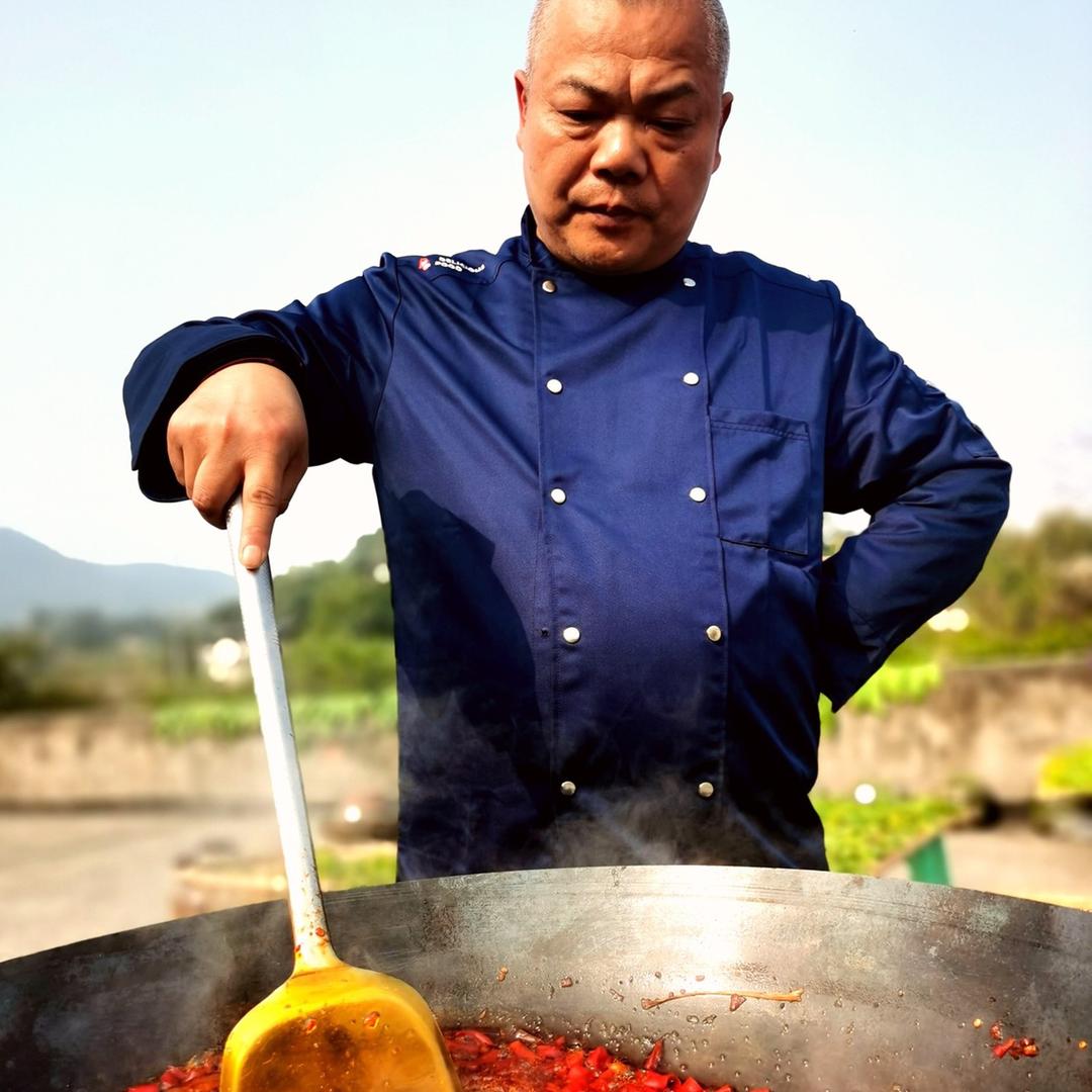 杨锅铲底料