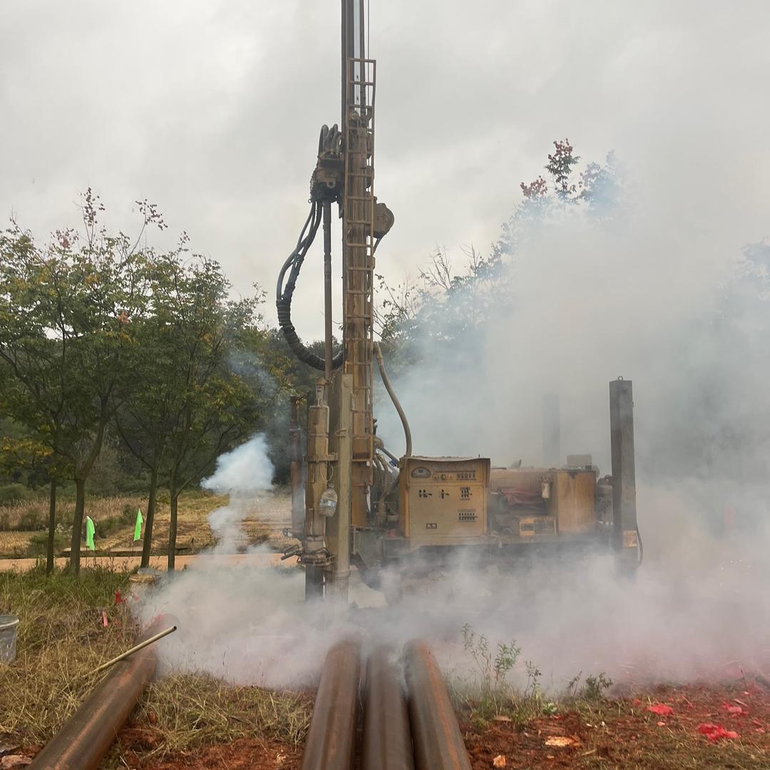 湖北地源钻井队