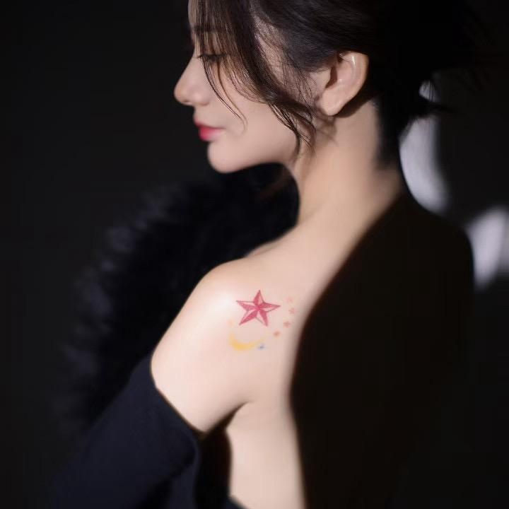 🍀默默拿铁