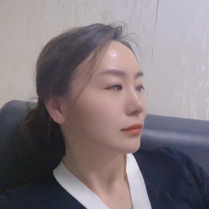 乐莹