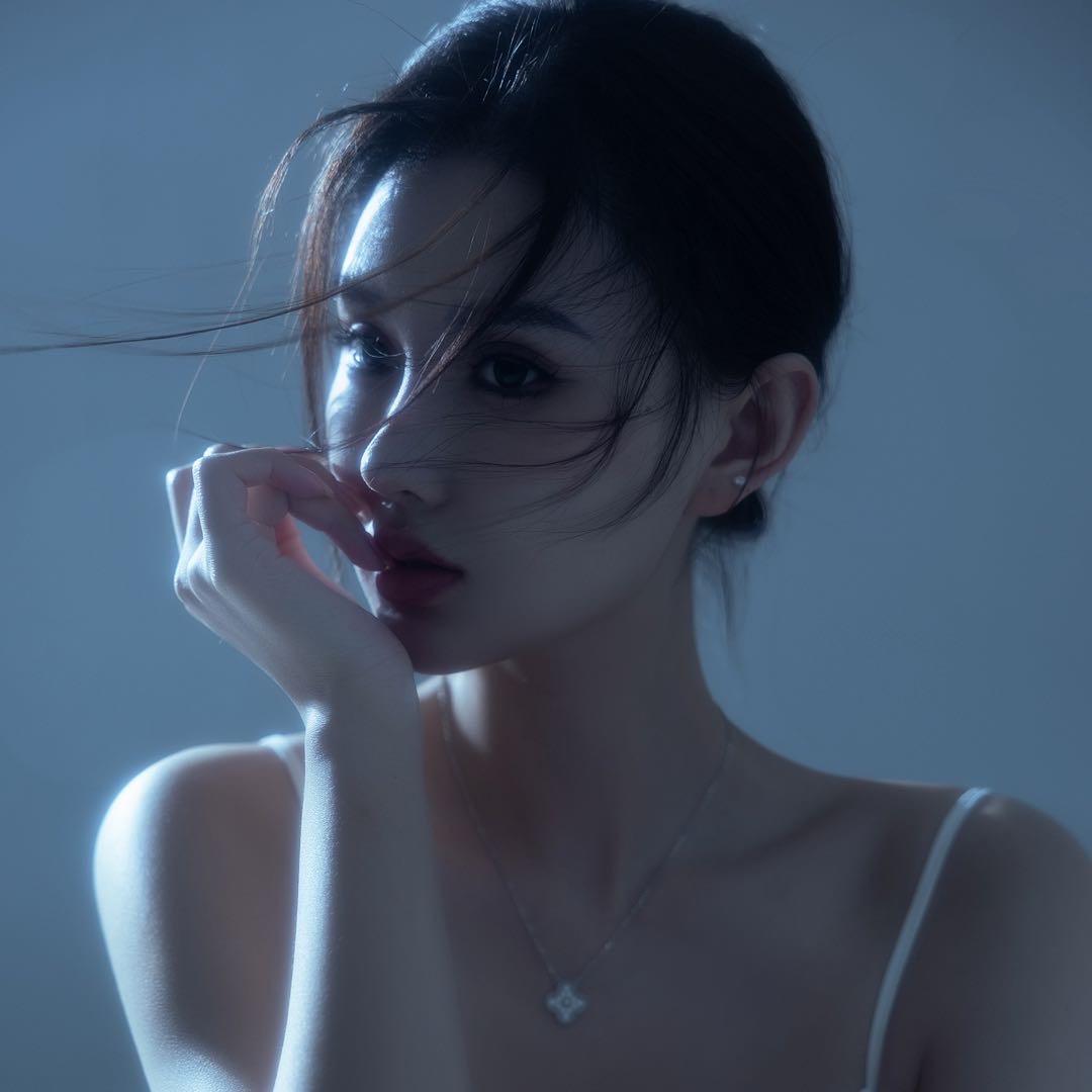 小露娜🔥