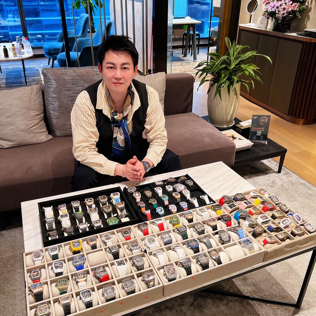 广东省亿万富濠钟表官方号
