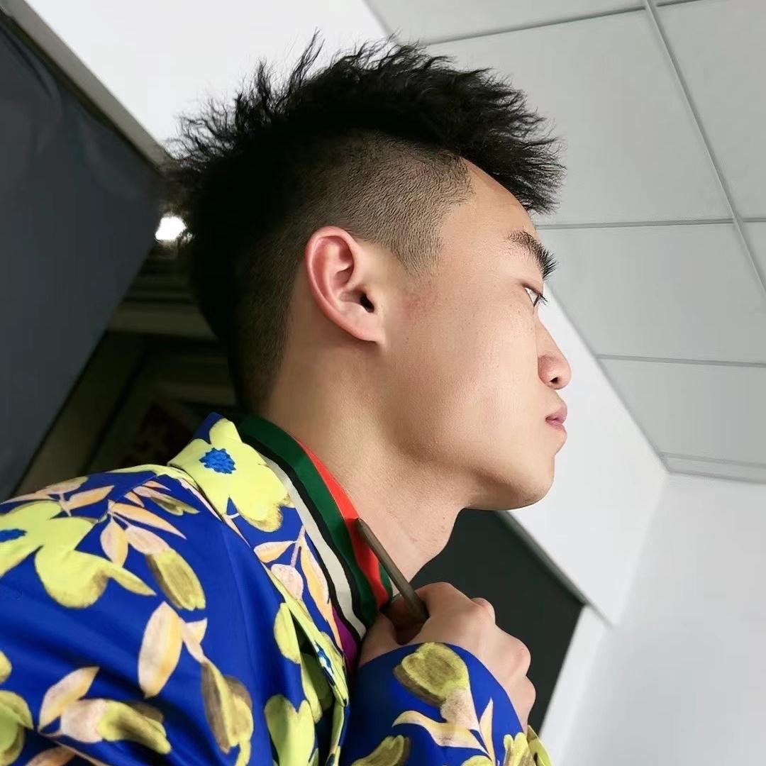 意法女装哈哈