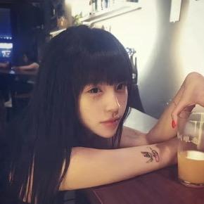 久违.^