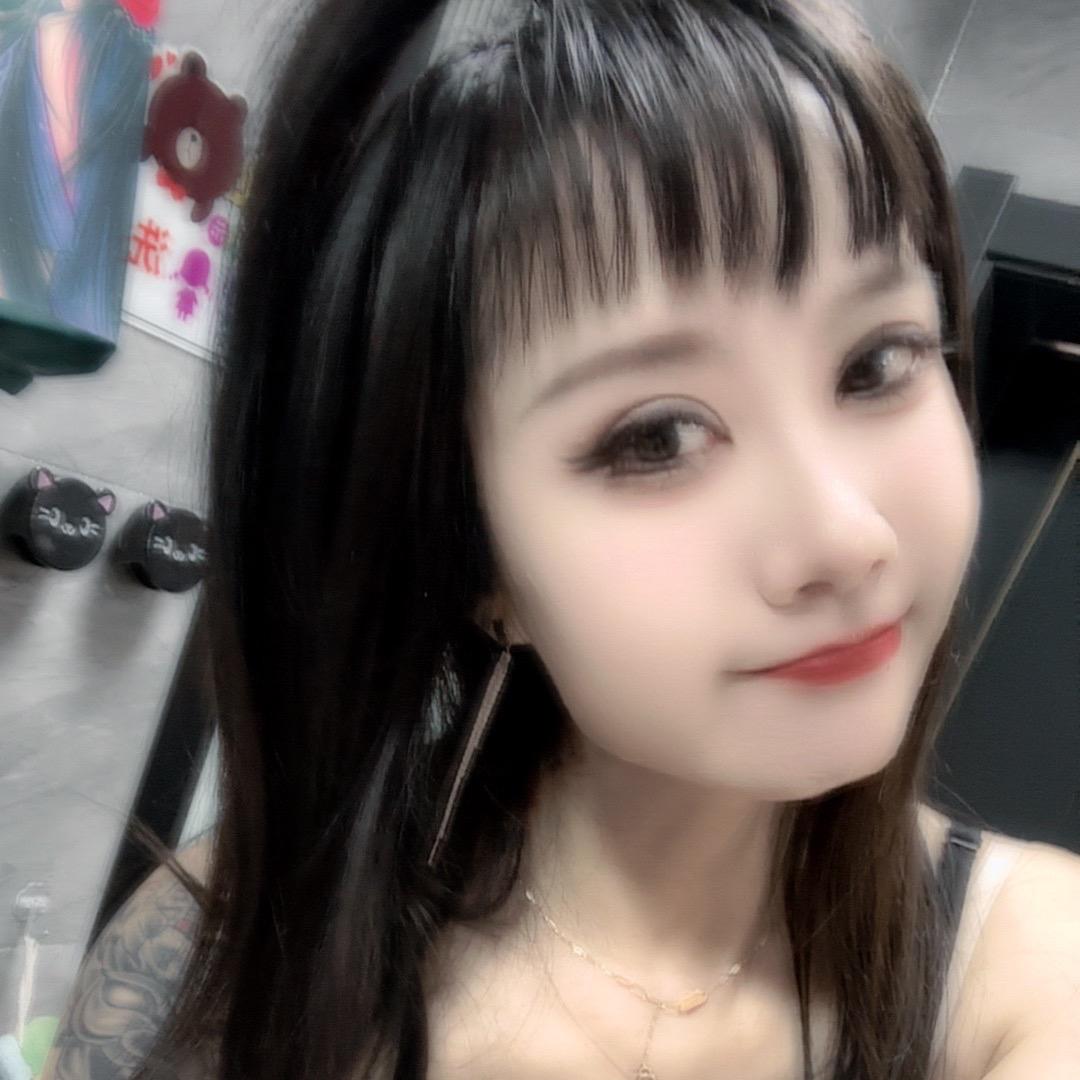 七七爱嗑瓜子♡（连赞一定拉黑）