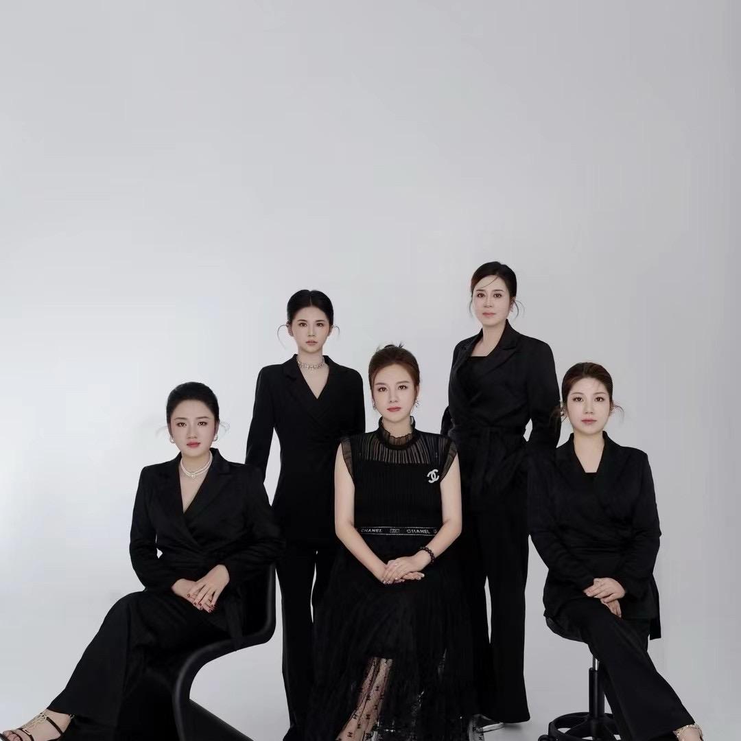 锦颜美容中心美容师