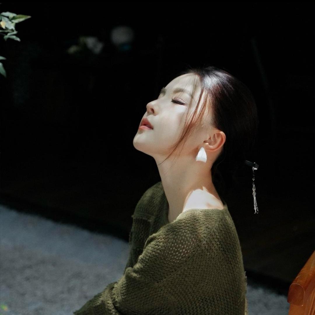 溶溶RONGRONG     轻奢穿搭