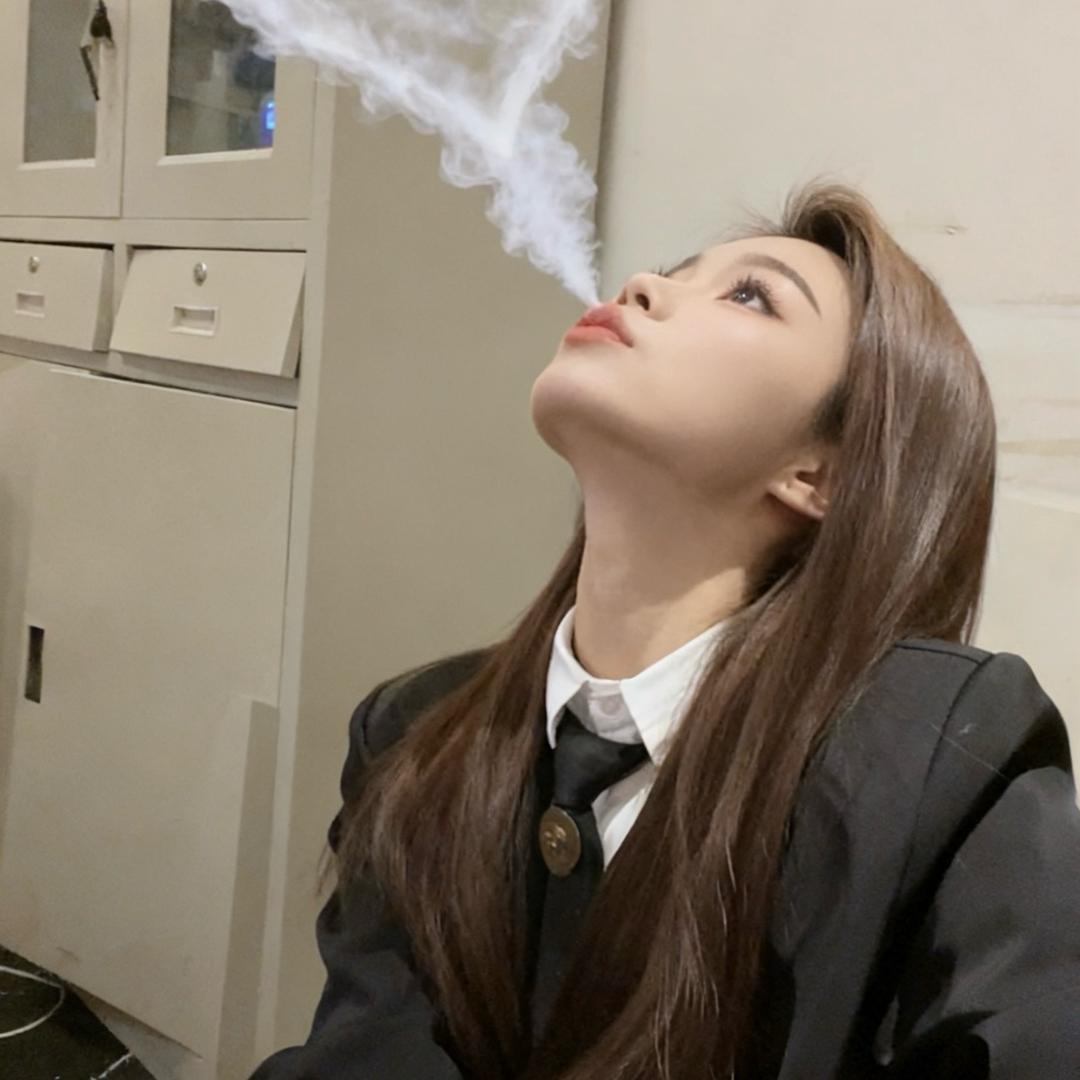 ༺小财໊迷এ᭄
