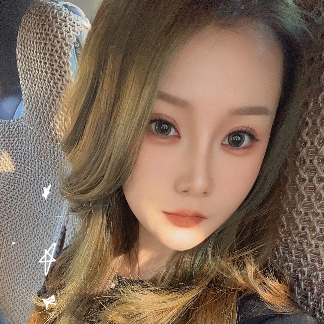 小筱🦋_-