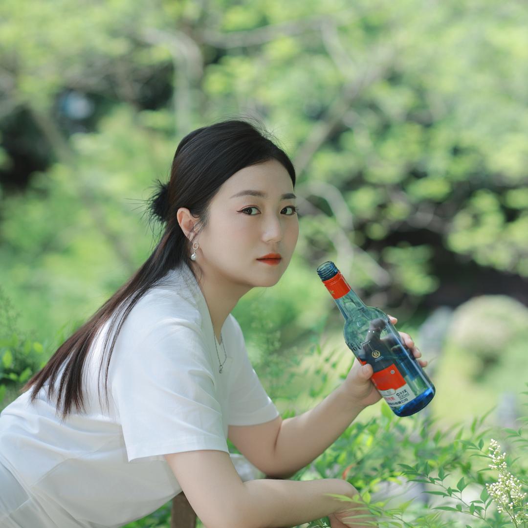 小蕊爱喝点