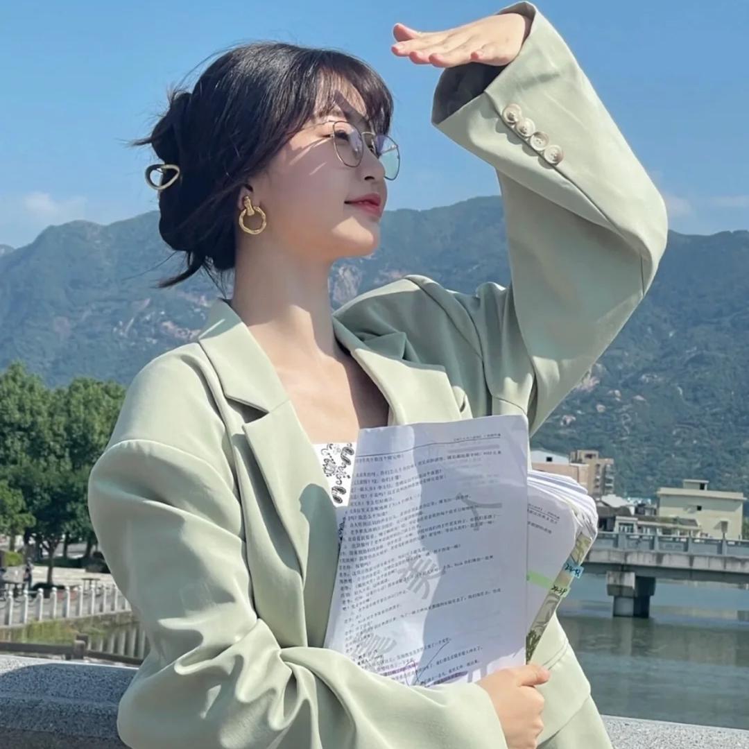 海莉烤全羊