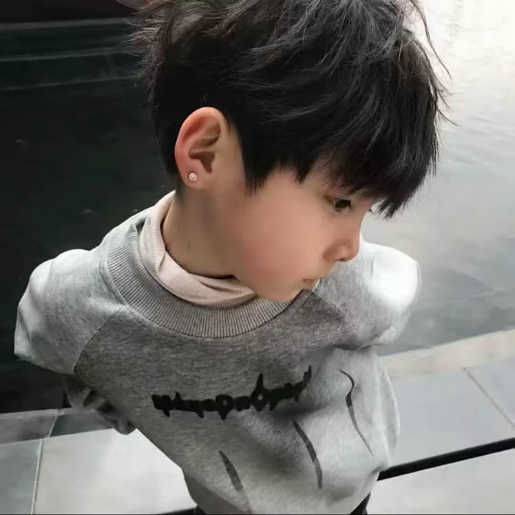 少些哭闹