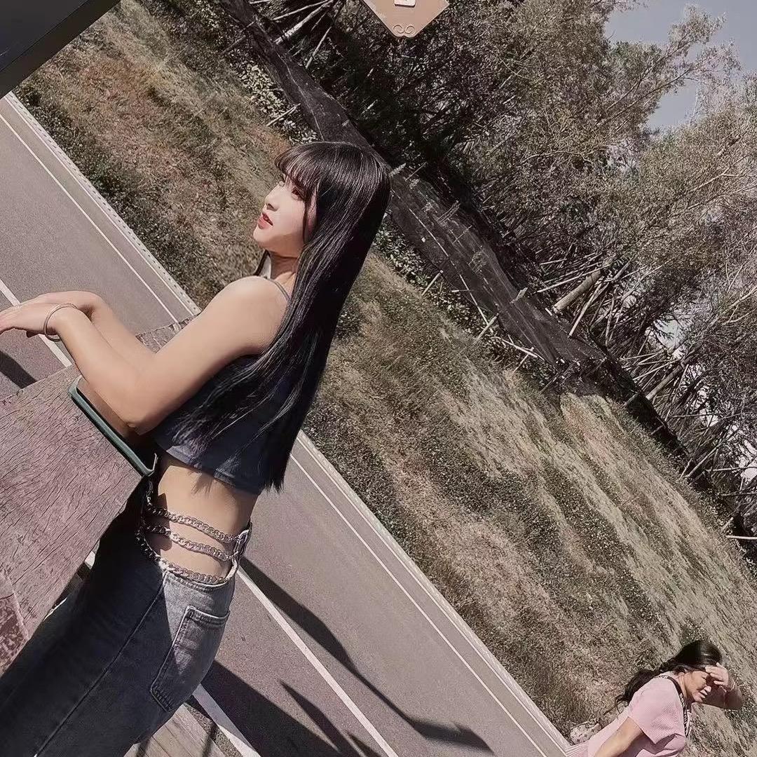 是月月呀呀呀