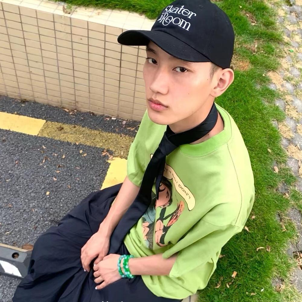 三块五.