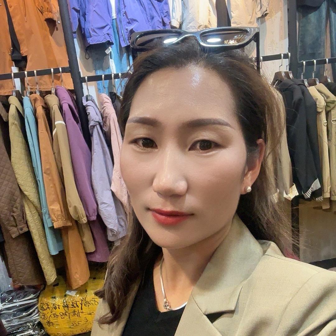 拉萨爱依秀服装店