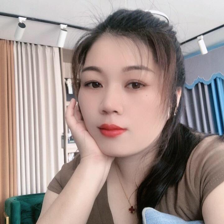 晓英《未来e家》窗帘墙布床垫坐垫