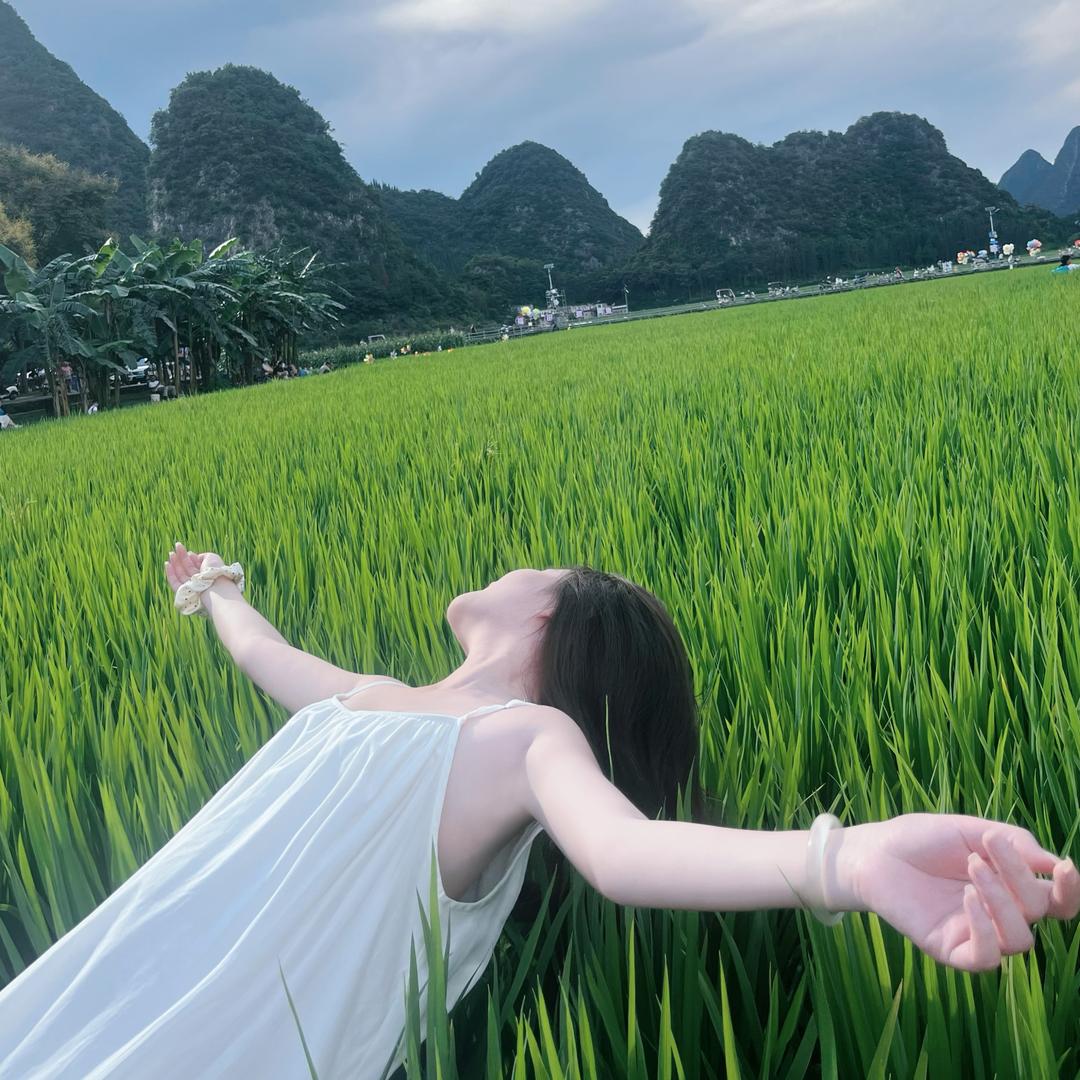 不打腮红只打哈欠