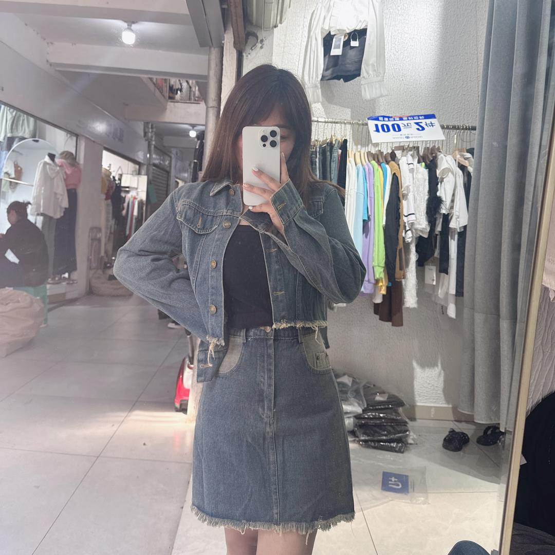 杨杨~不脱妆粉底液