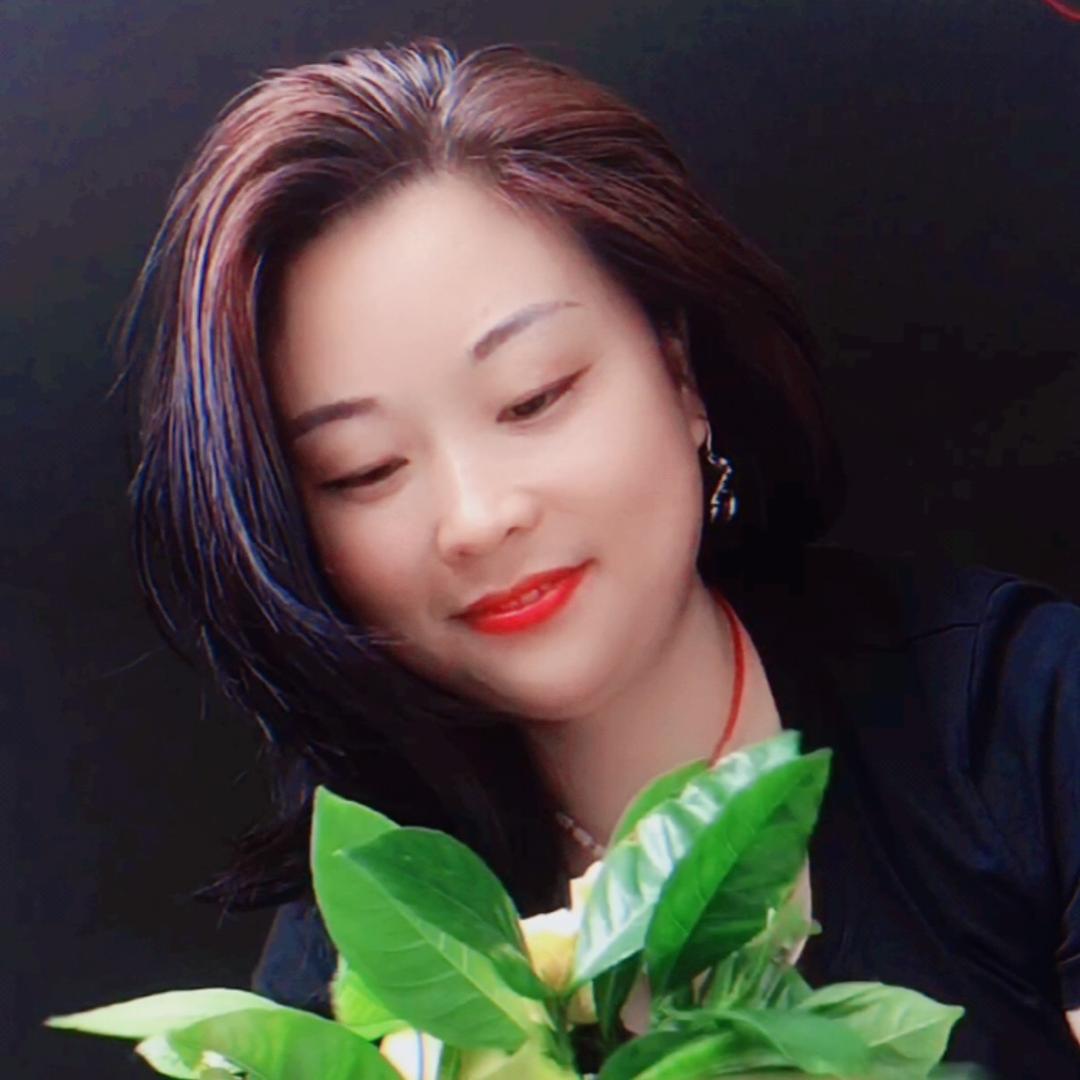 英子
